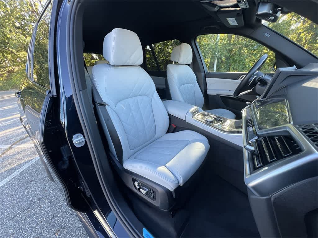 Thumbnail: 2025 BMW X5 - 22