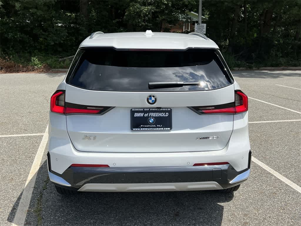 Thumbnail: 2023 BMW X1 - 13