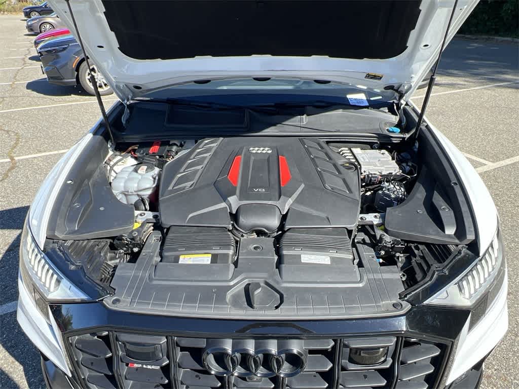 Thumbnail: 2023 Audi SQ8 - 17