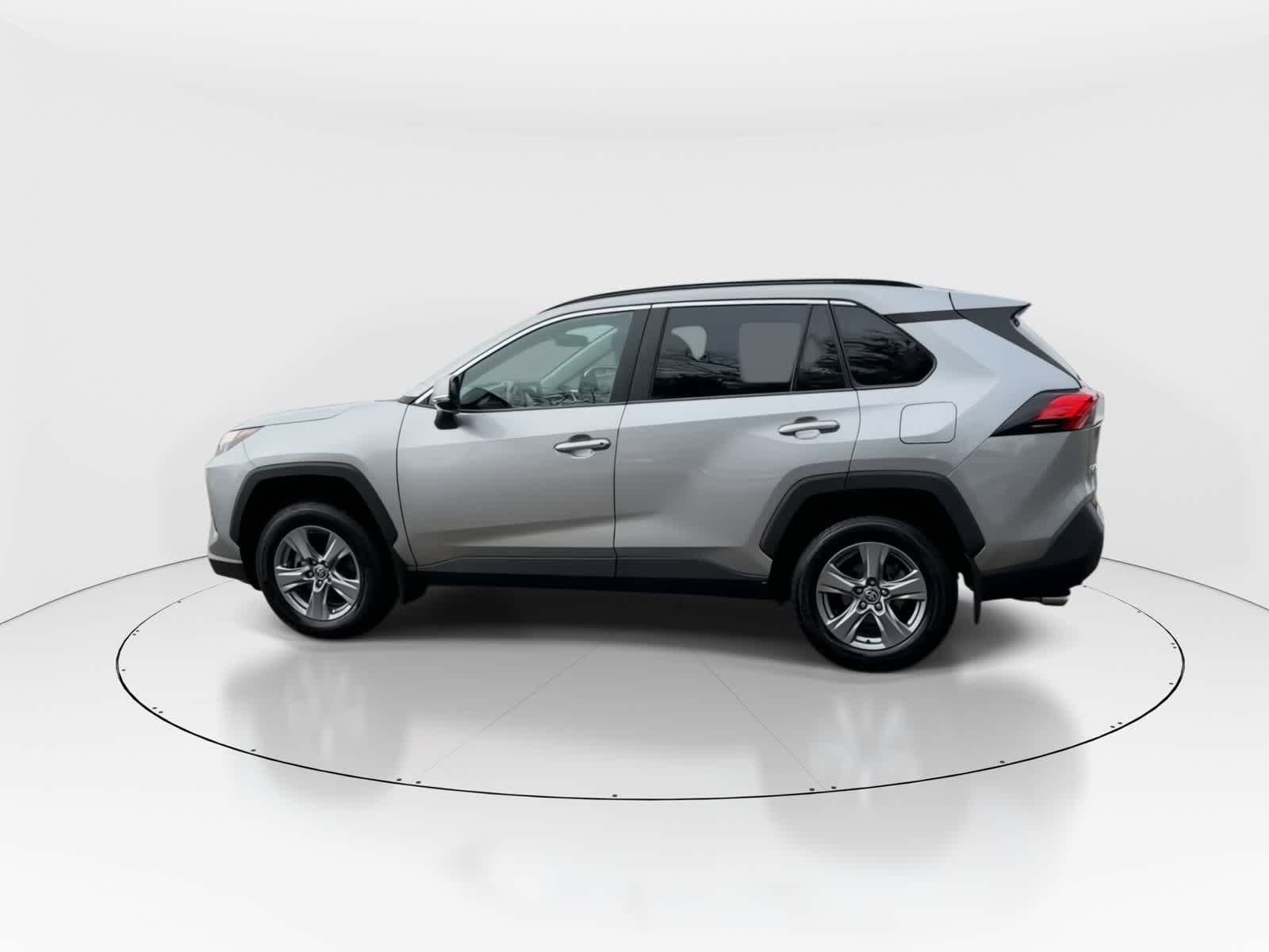 Thumbnail: 2022 Toyota RAV4 - 6