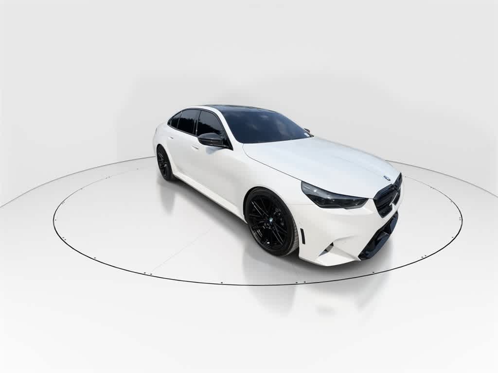 Thumbnail: 2025 BMW M5 - 2