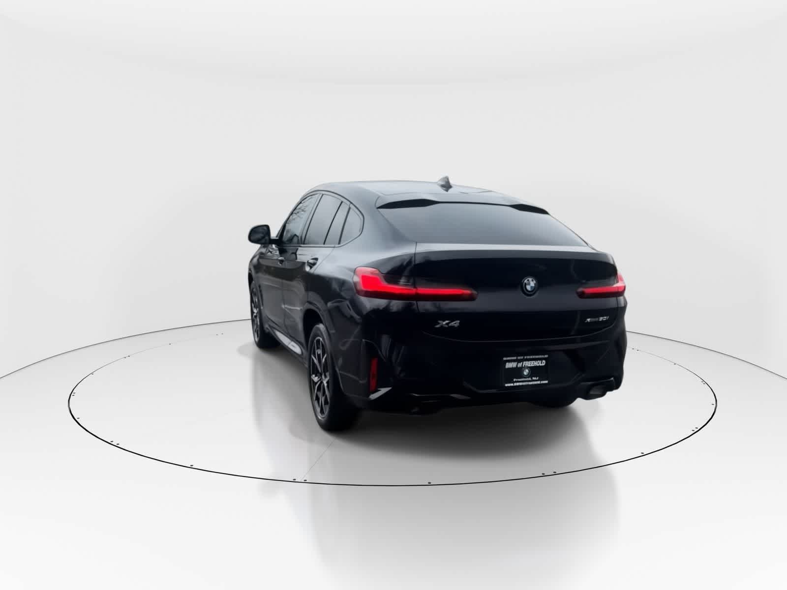 Thumbnail: 2023 BMW X4 - 6