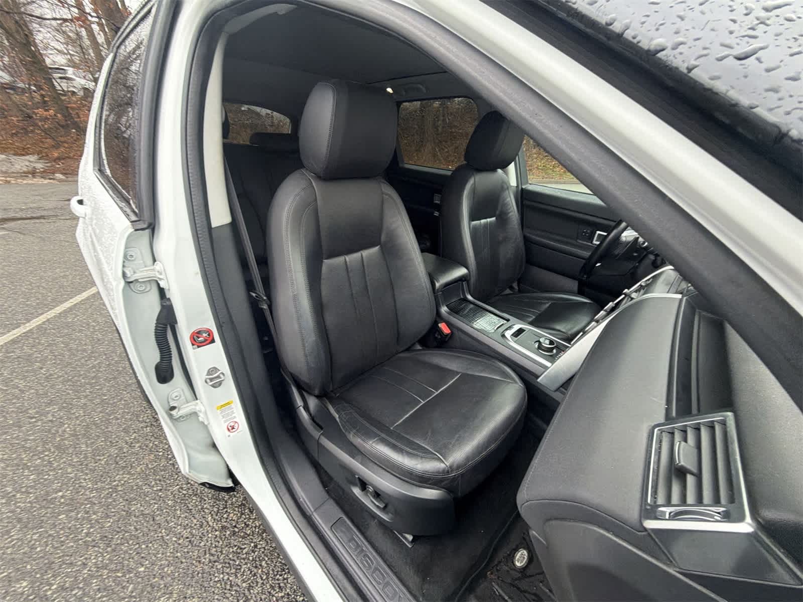 Thumbnail: 2018 Land Rover Discovery Sport - 22