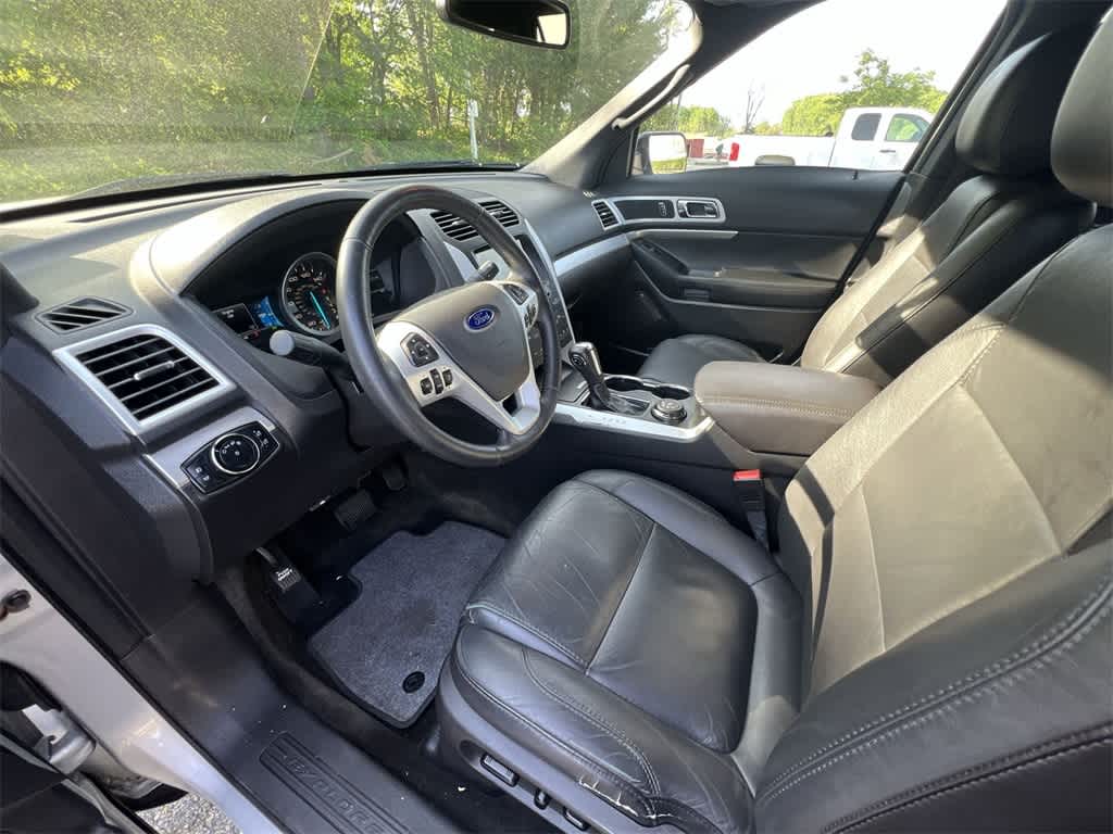 Thumbnail: 2015 Ford Explorer - 10