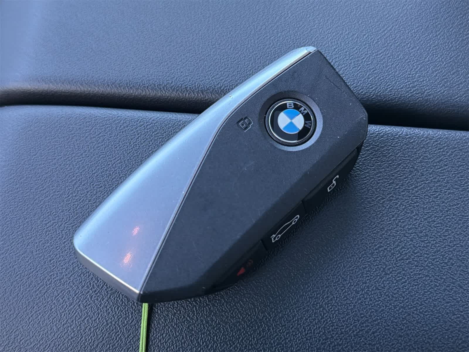 Thumbnail: 2025 BMW i5 - 28