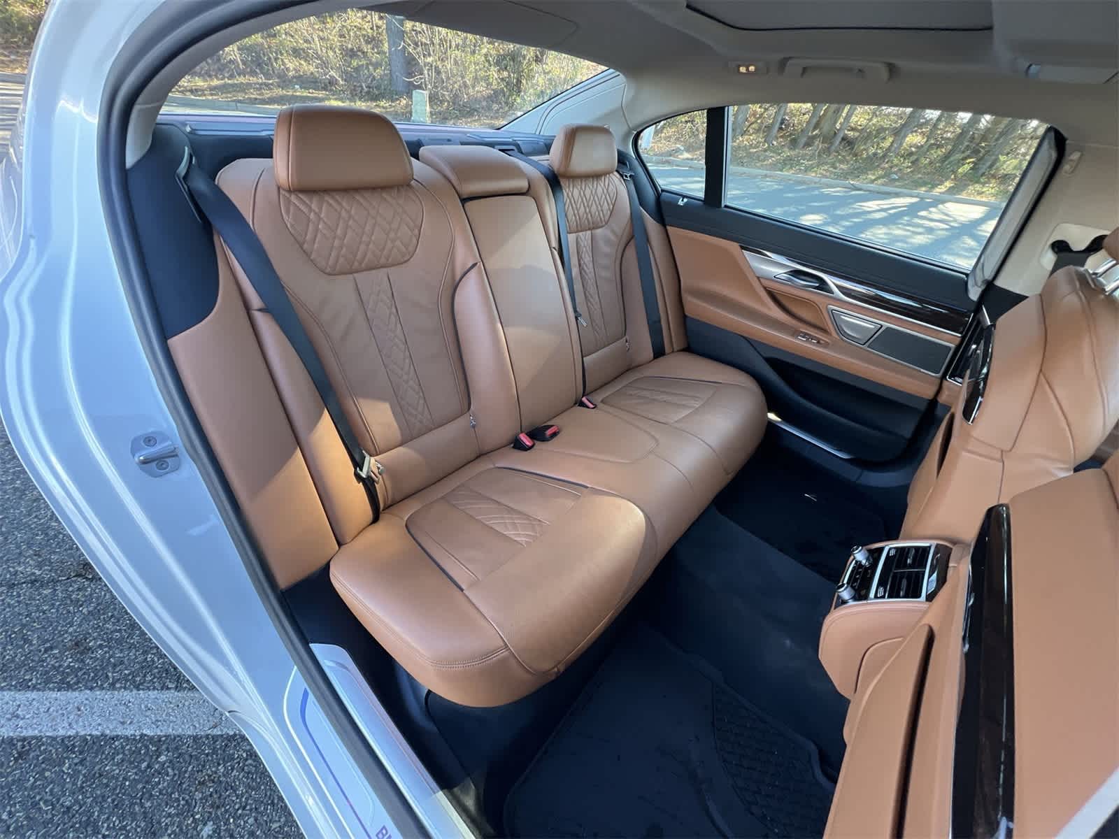 Thumbnail: 2021 BMW 7 Series - 21