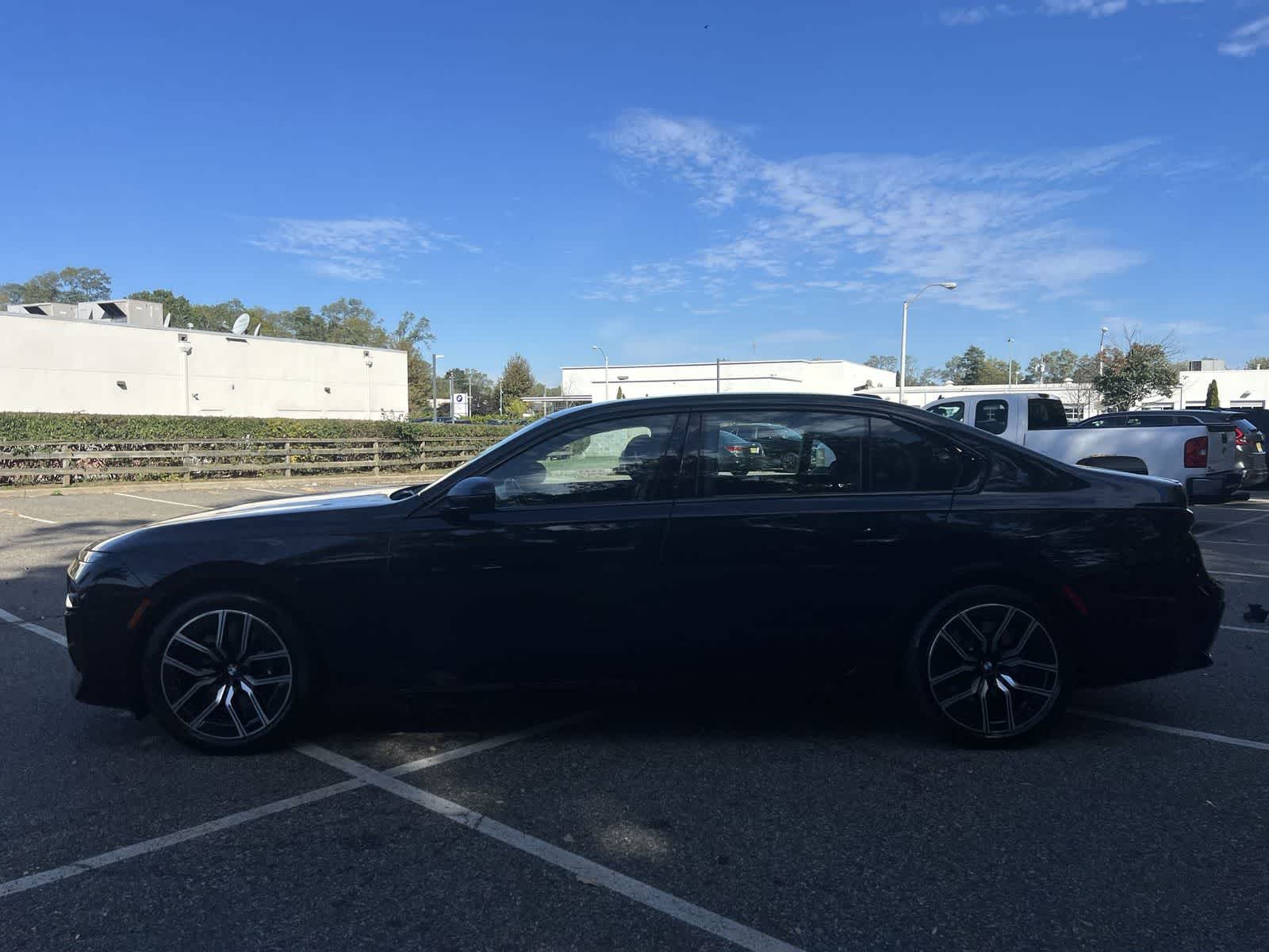 Thumbnail: 2025 BMW i7 - 11