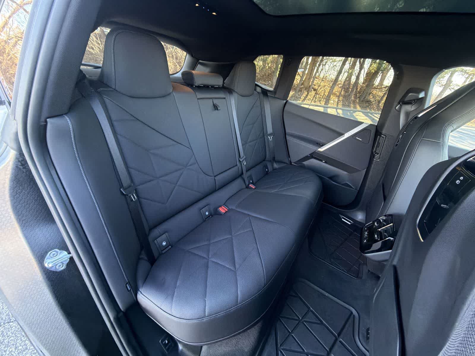 Thumbnail: 2025 BMW iX - 20