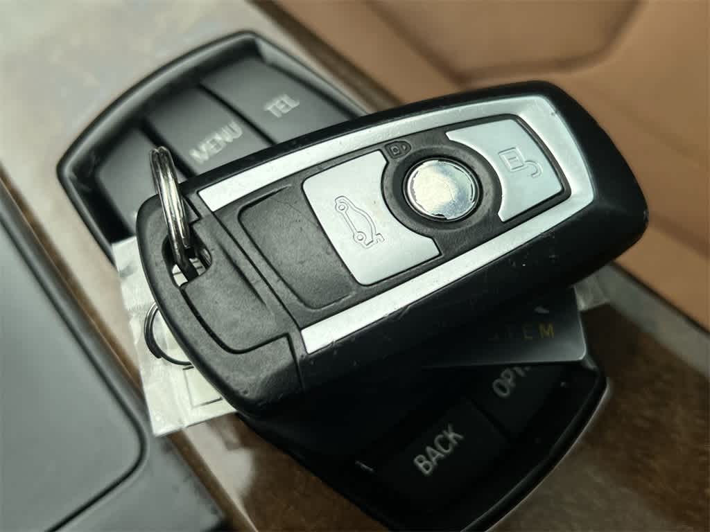 Thumbnail: 2015 BMW 3 Series - 28