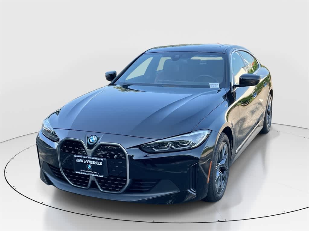Thumbnail: 2023 BMW i4 - 1