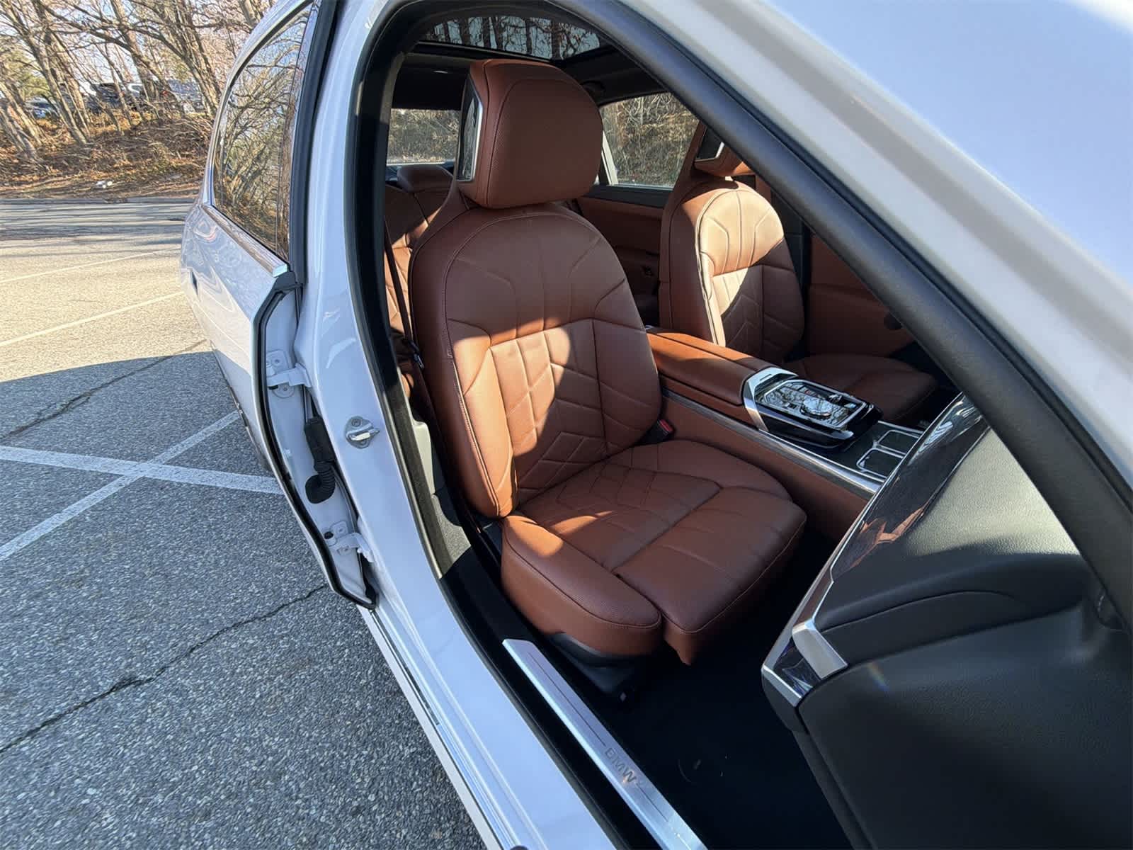 Thumbnail: 2025 BMW i7 - 22