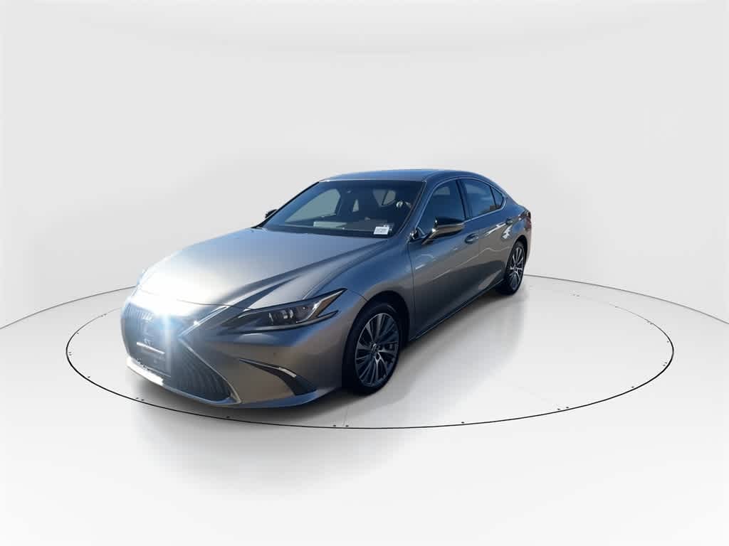 Thumbnail: 2019 Lexus ES - 5