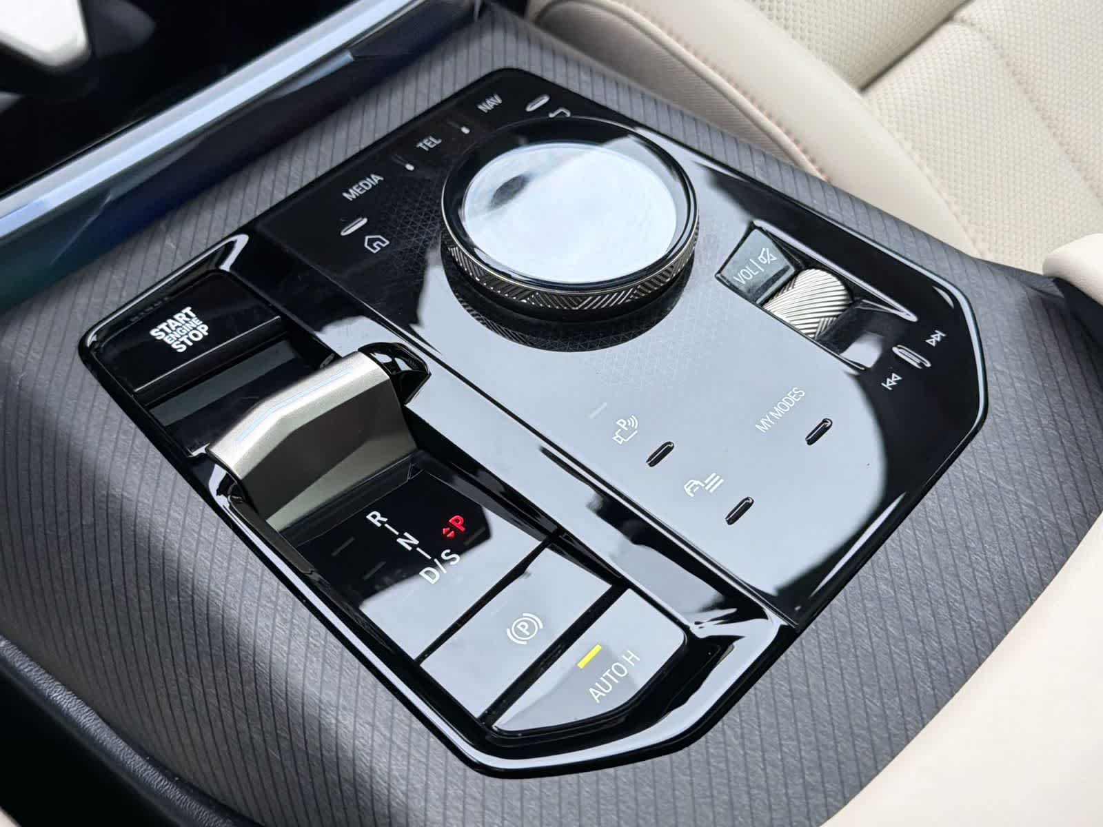 Thumbnail: 2025 BMW X3 - 25