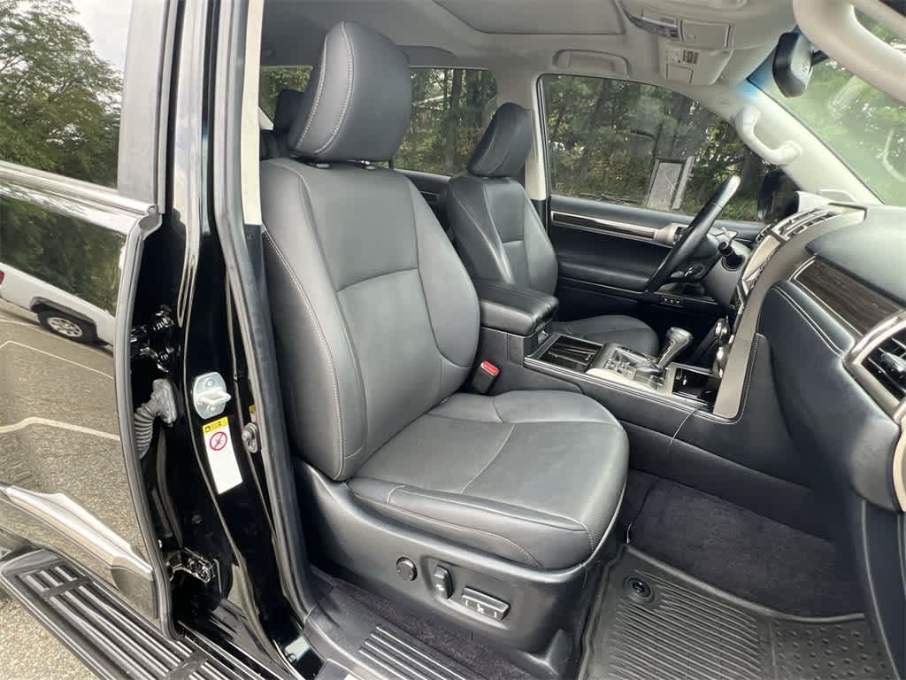 Thumbnail: 2015 Lexus GX - 22