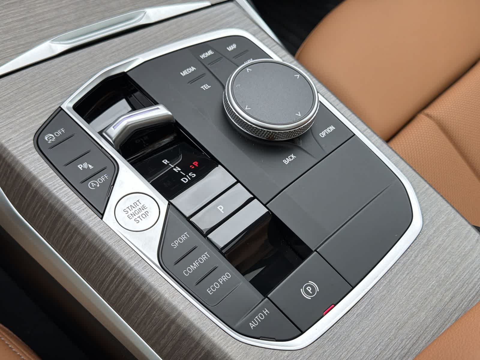 Thumbnail: 2025 BMW 3 Series - 25