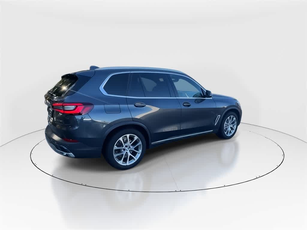 Thumbnail: 2021 BMW X5 - 9