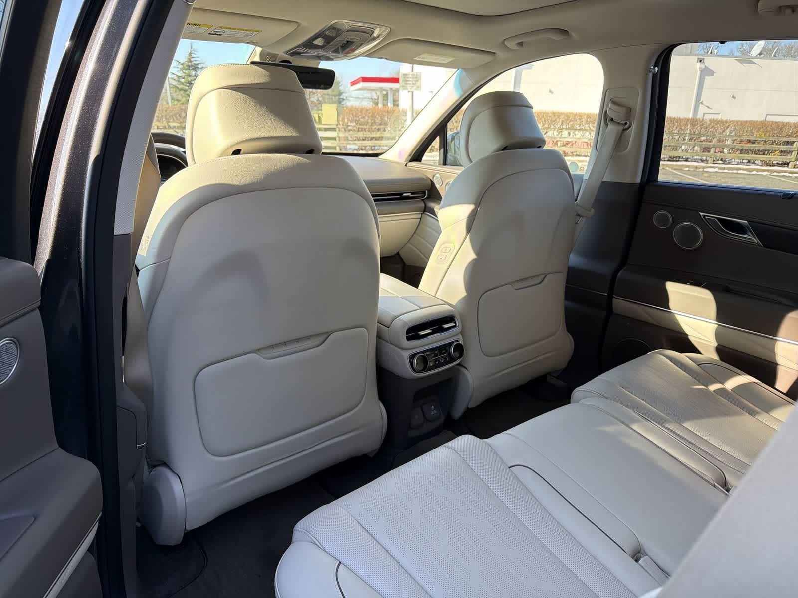 Thumbnail: 2023 Genesis GV80 - 20