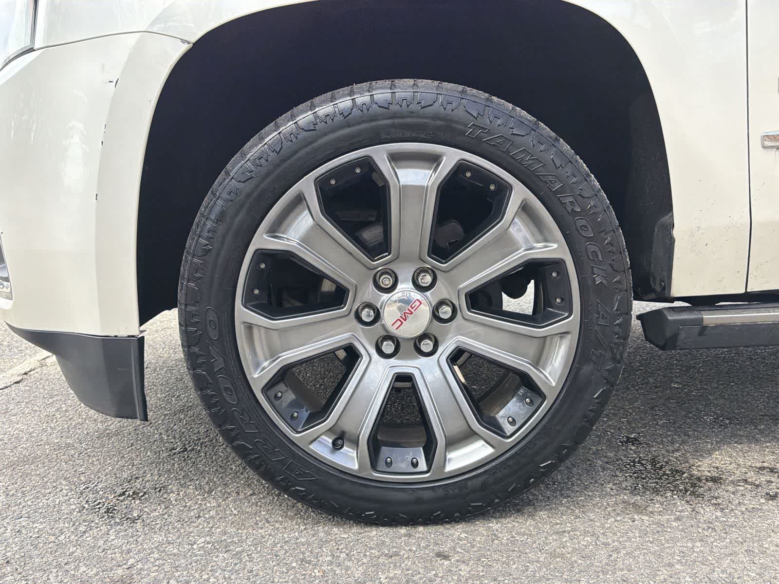 Thumbnail: 2015 GMC Yukon XL - 16