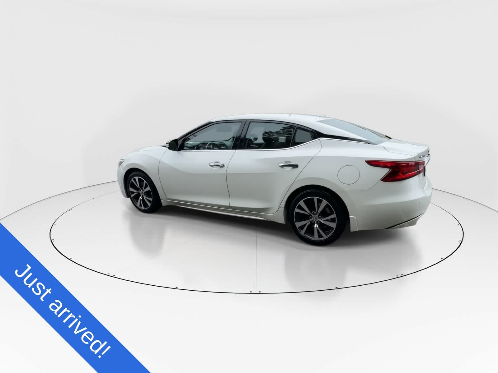 Thumbnail: 2017 Nissan Maxima - 6