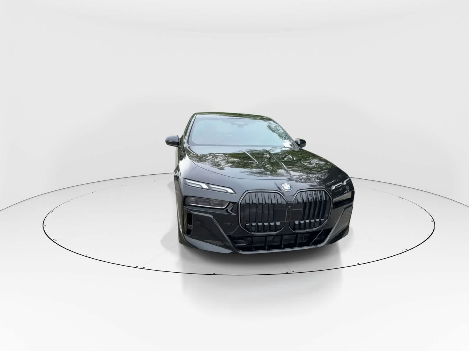 Thumbnail: 2026 BMW 7 Series - 6