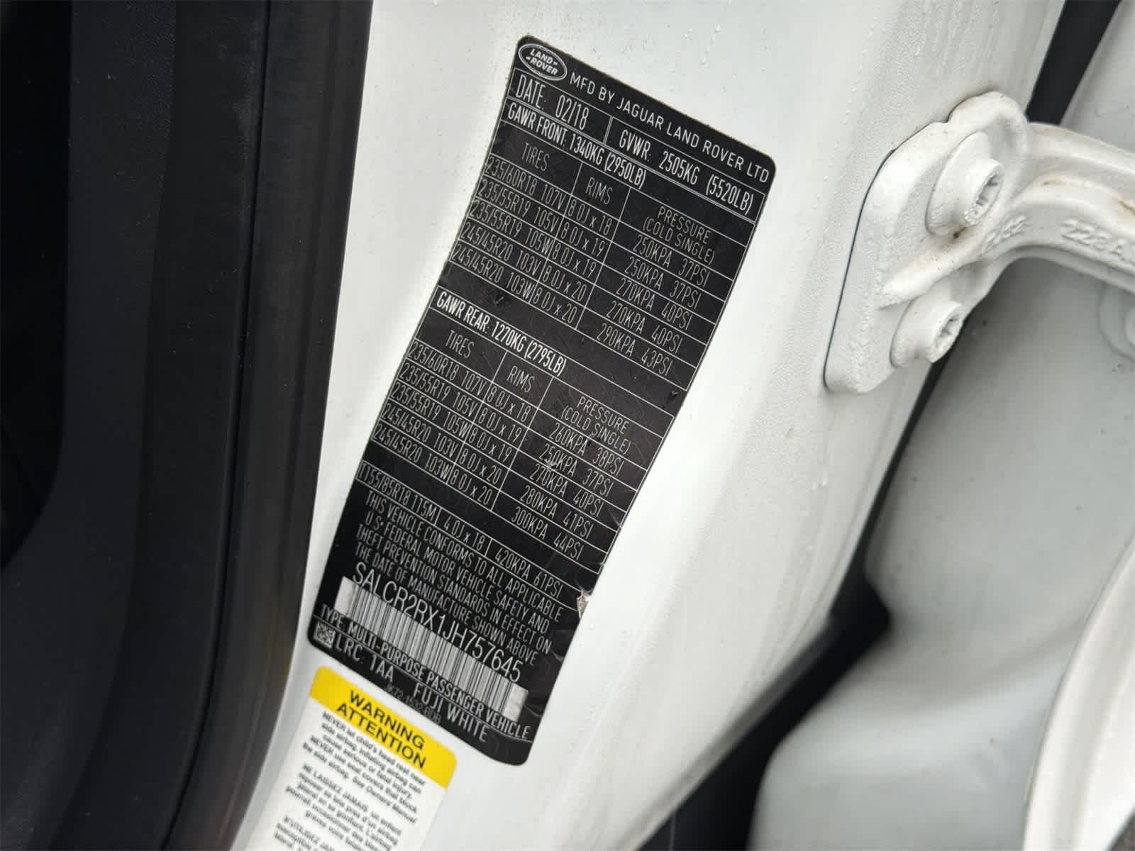 Thumbnail: 2018 Land Rover Discovery Sport - 29