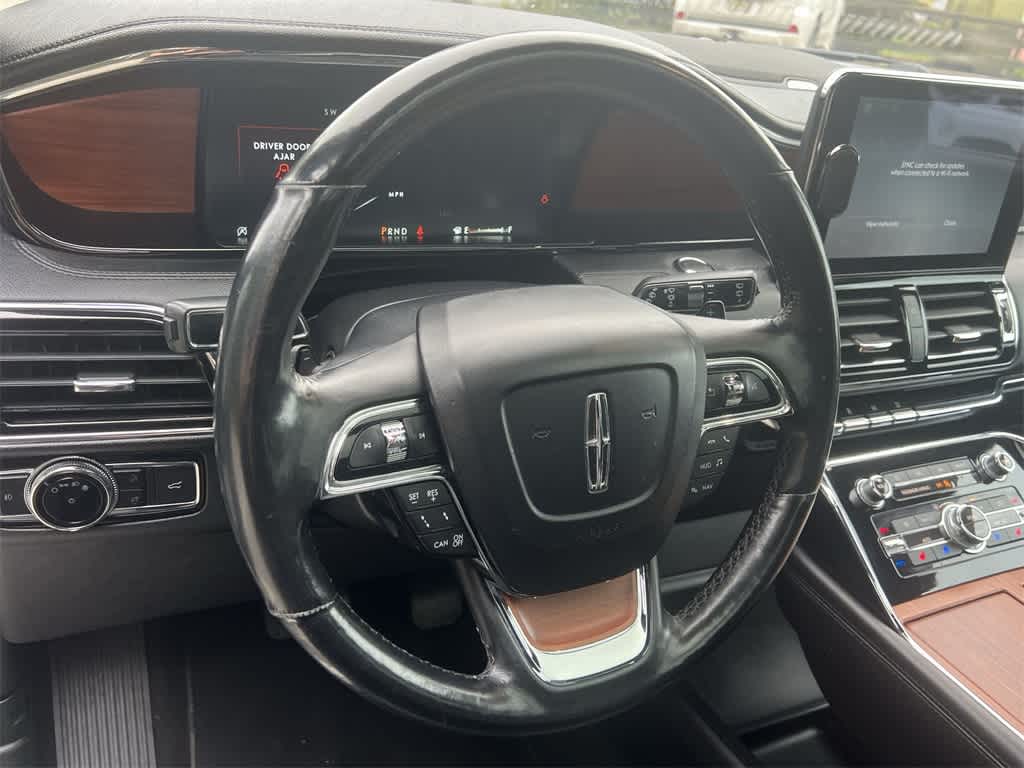 Thumbnail: 2019 Lincoln Navigator - 23