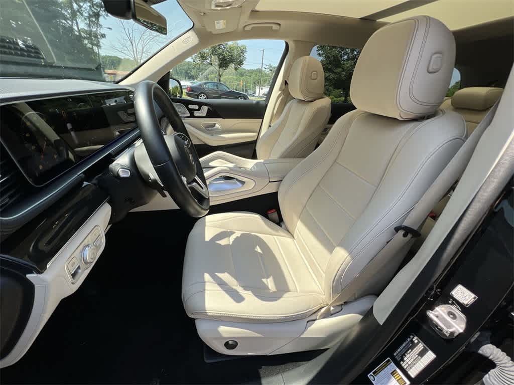 Thumbnail: 2023 Mercedes-Benz GLS - 19