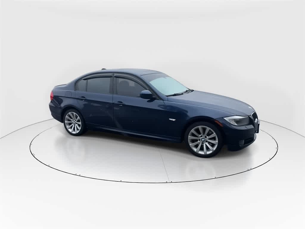 Thumbnail: 2011 BMW 3 Series - 3