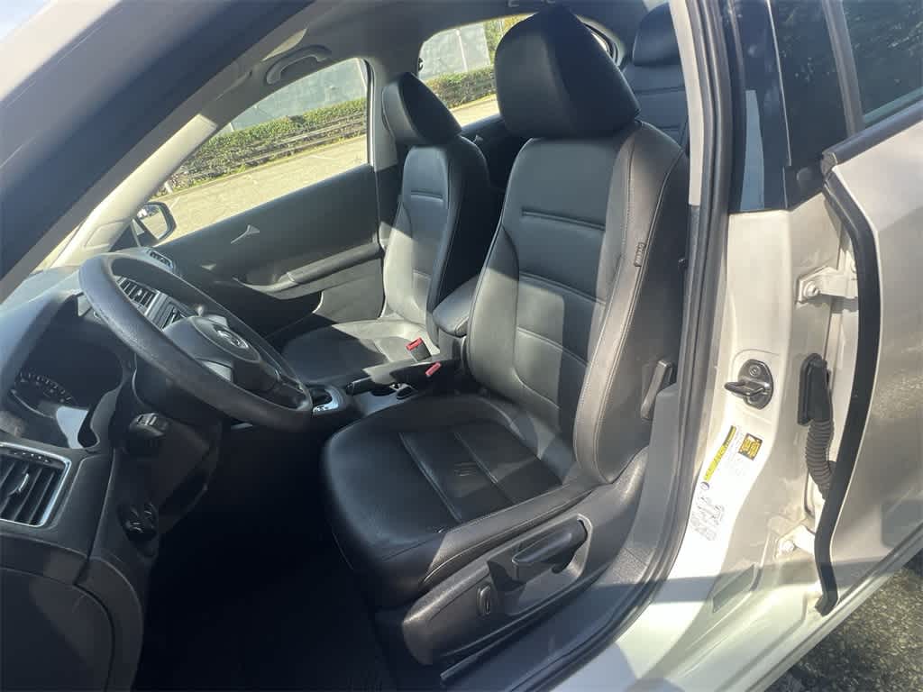 Thumbnail: 2014 Volkswagen Jetta - 19