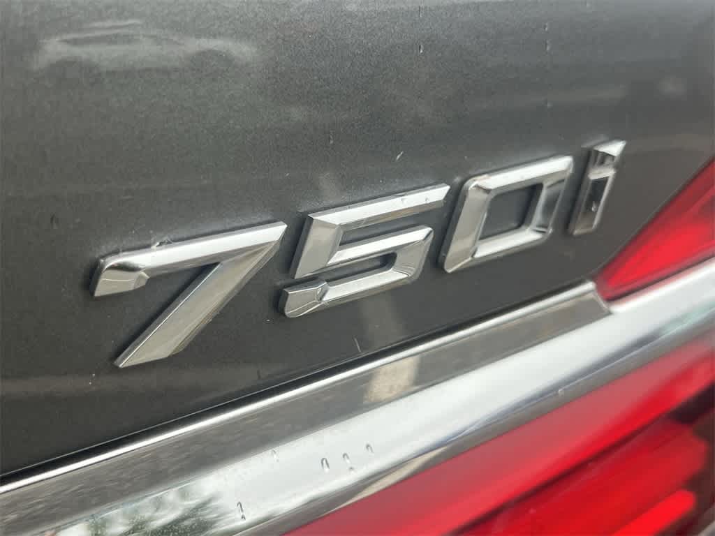 Thumbnail: 2017 BMW 7 Series - 15