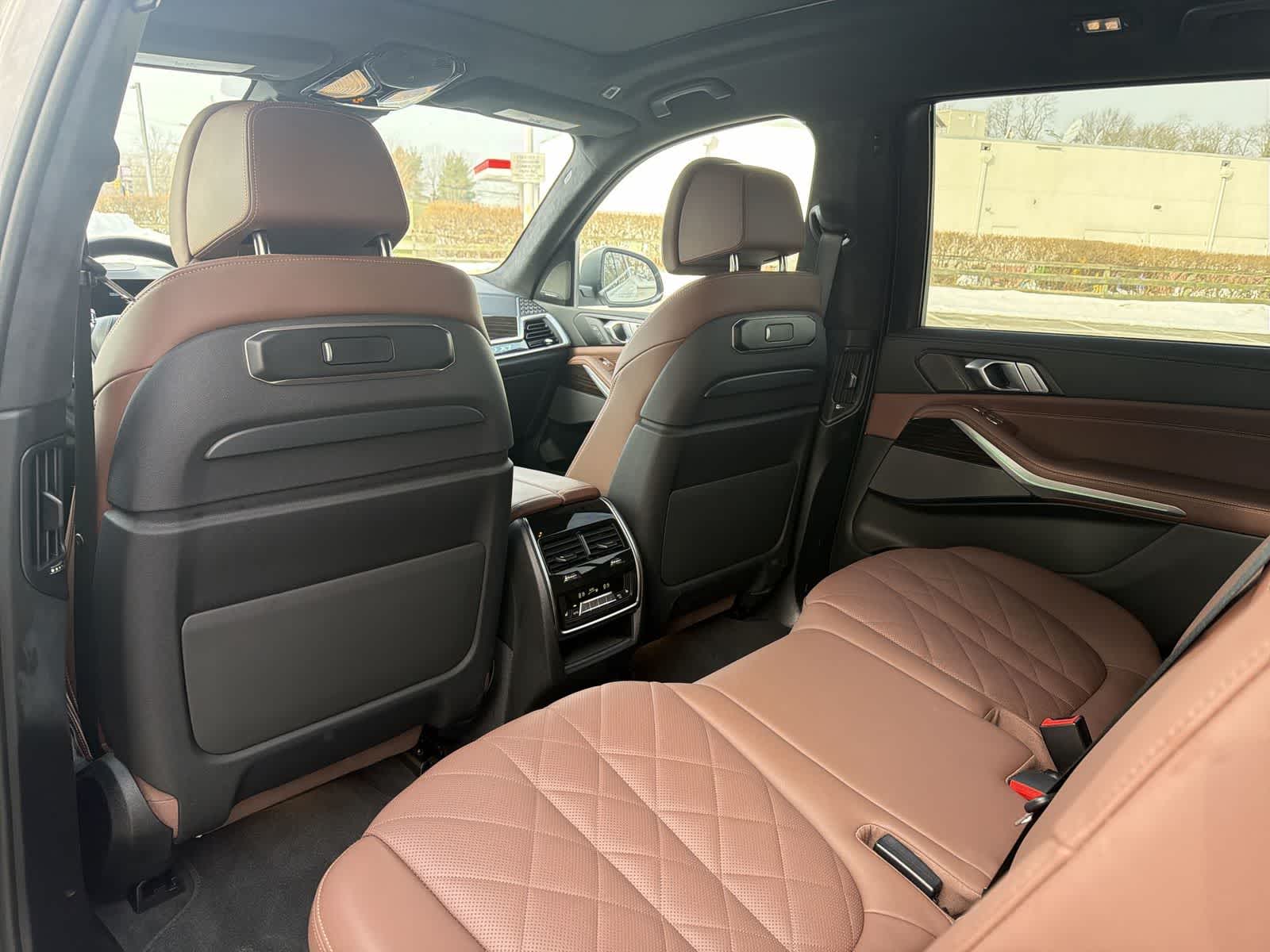 Thumbnail: 2024 BMW X7 - 20