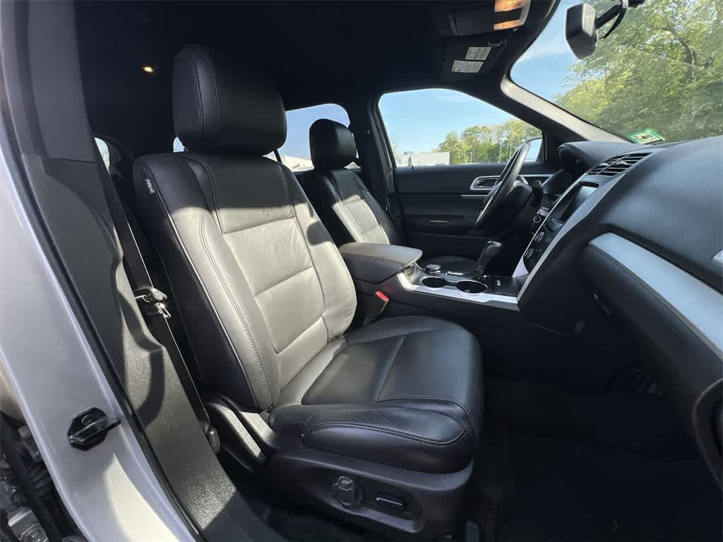 Thumbnail: 2015 Ford Explorer - 22