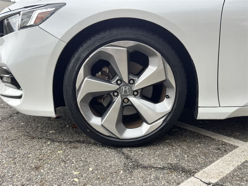 Thumbnail: 2018 Honda Accord - 16