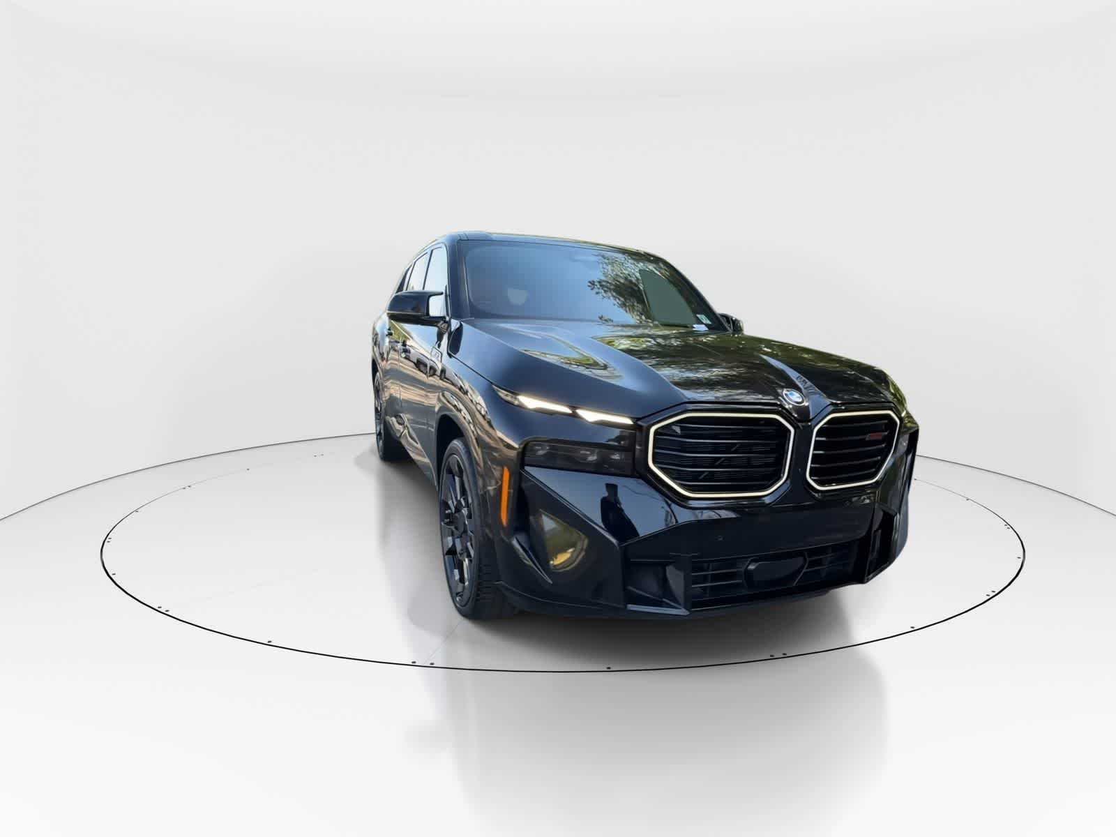 Thumbnail: 2026 BMW XM - 2
