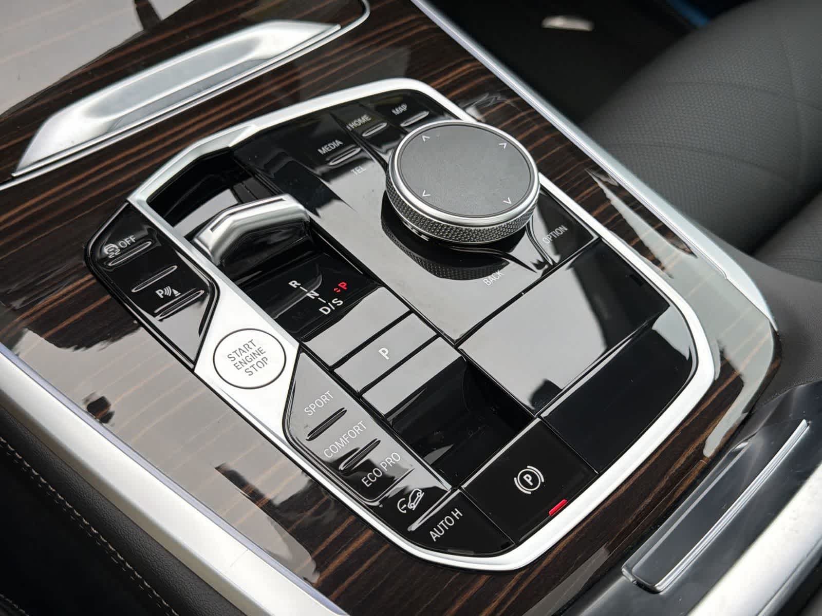 Thumbnail: 2026 BMW X5 - 25