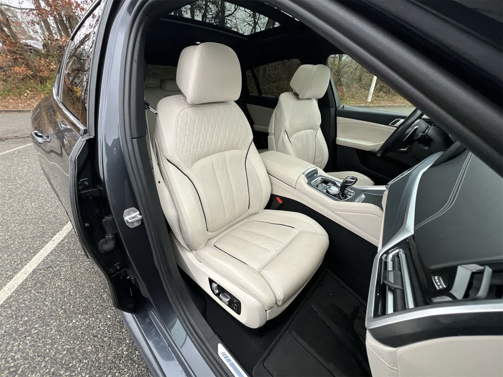 Thumbnail: 2020 BMW X6 - 22