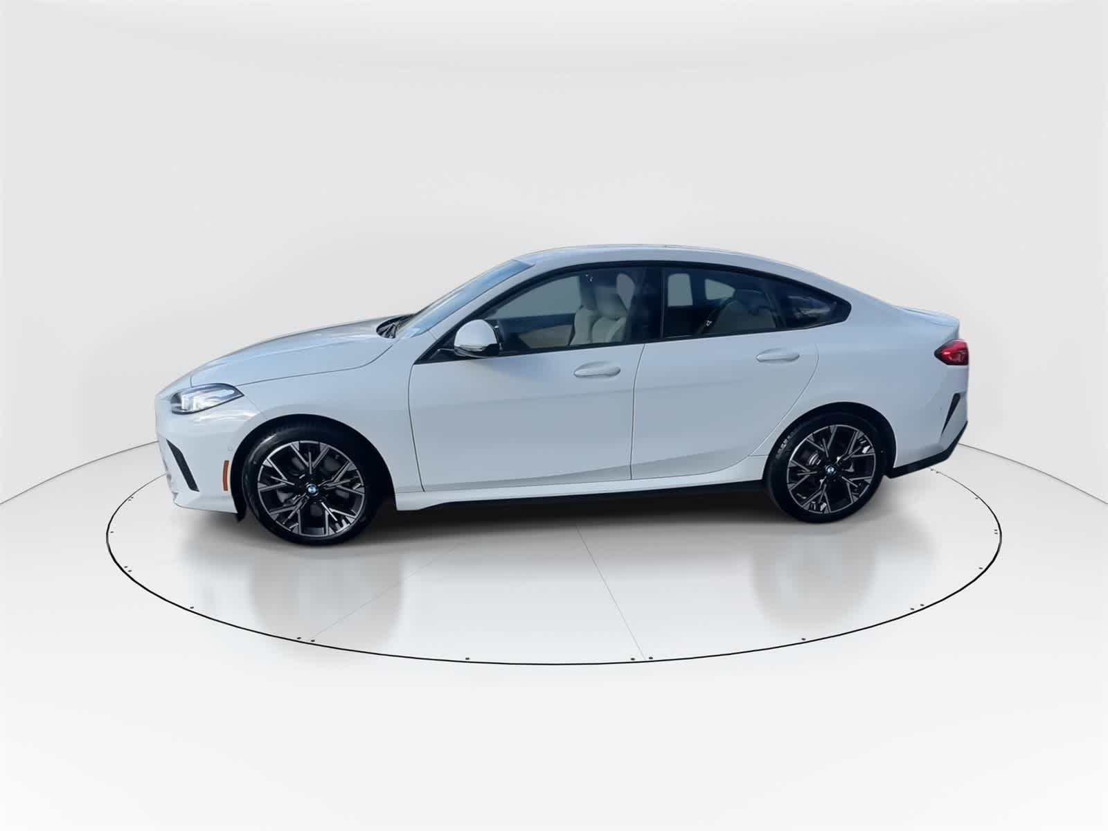 Thumbnail: 2025 BMW 2 Series - 6