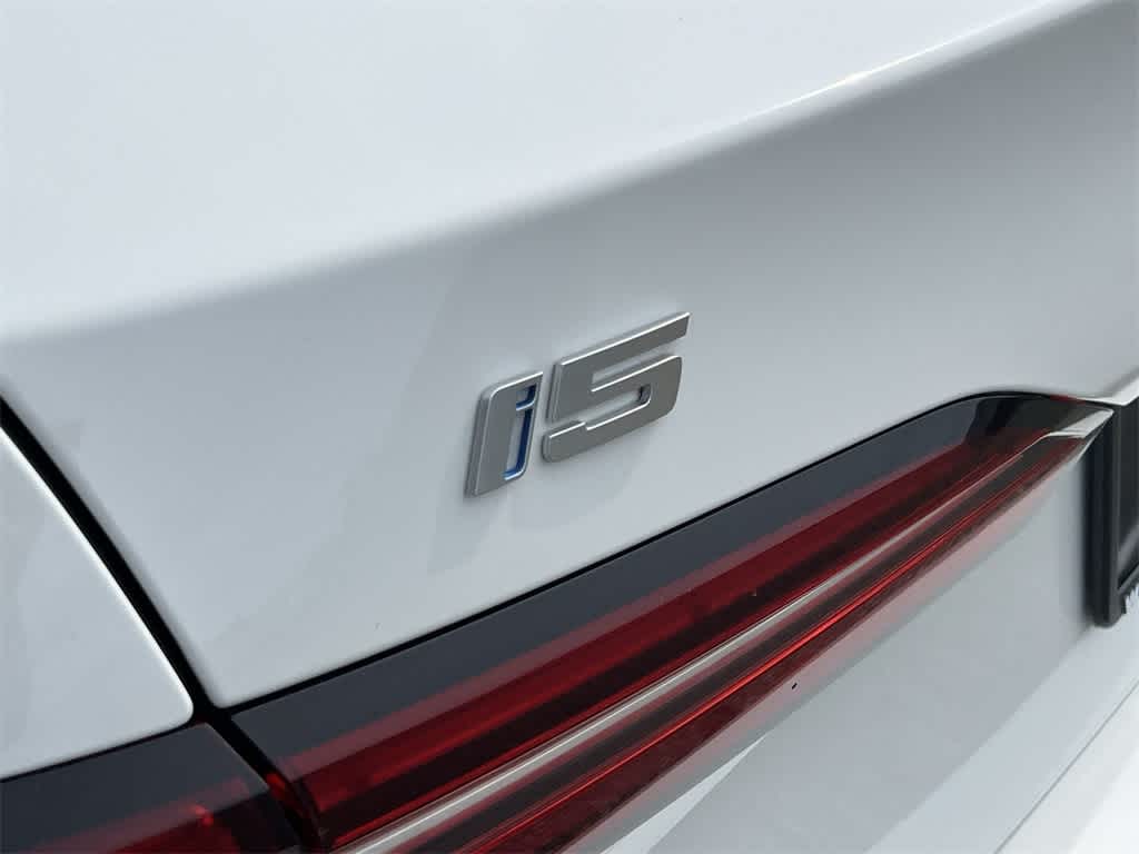 Thumbnail: 2025 BMW i5 - 15