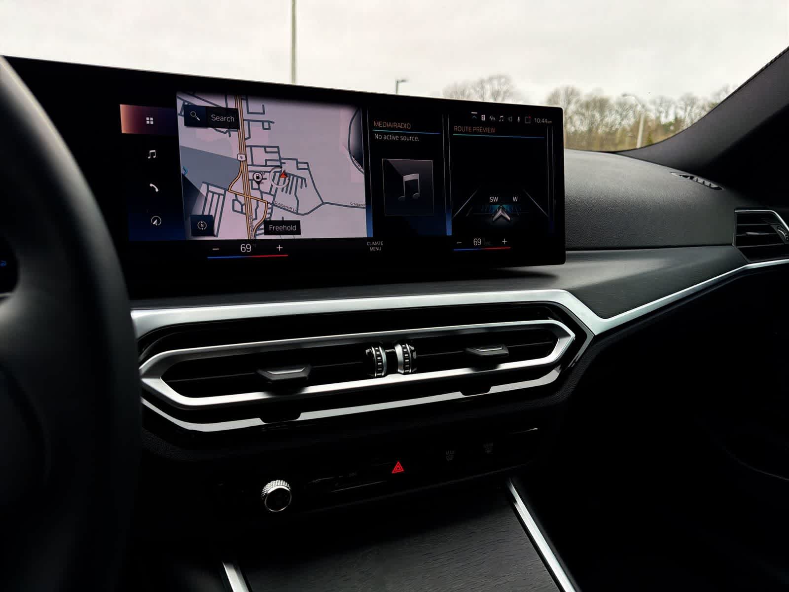 Thumbnail: 2023 BMW 3 Series - 24