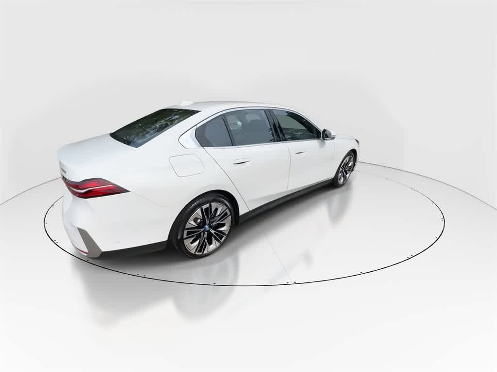 Thumbnail: 2025 BMW i5 - 8