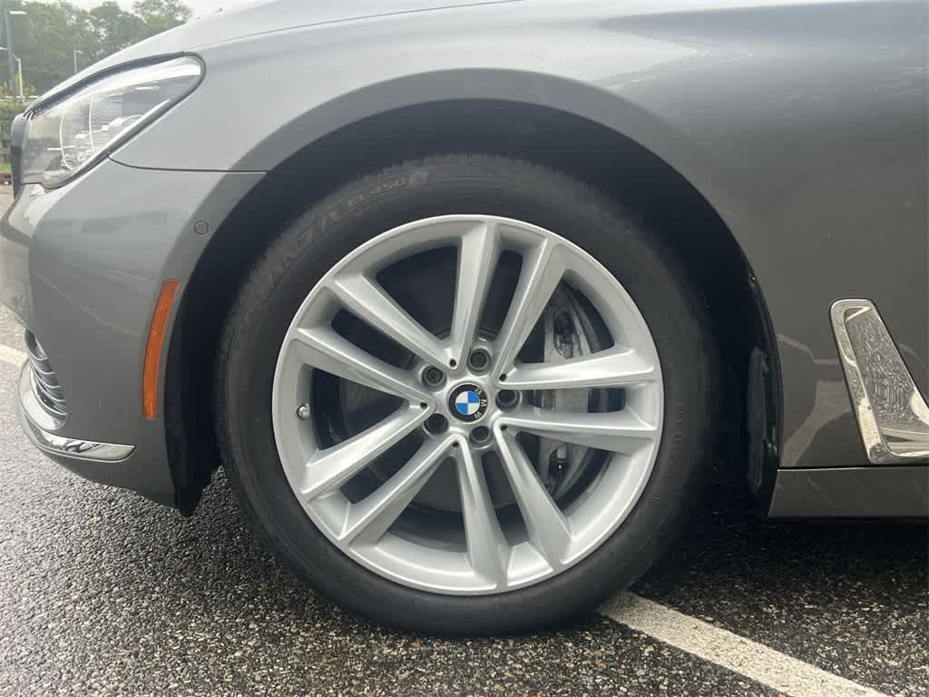 Thumbnail: 2017 BMW 7 Series - 16