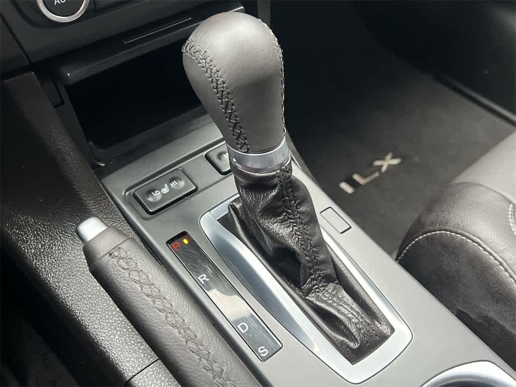 Thumbnail: 2020 Acura ILX - 25