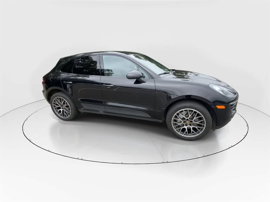 Thumbnail: 2018 Porsche Macan - 2
