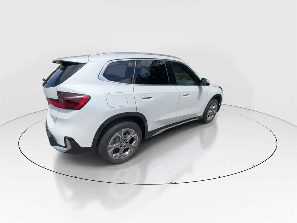 Thumbnail: 2023 BMW X1 - 8