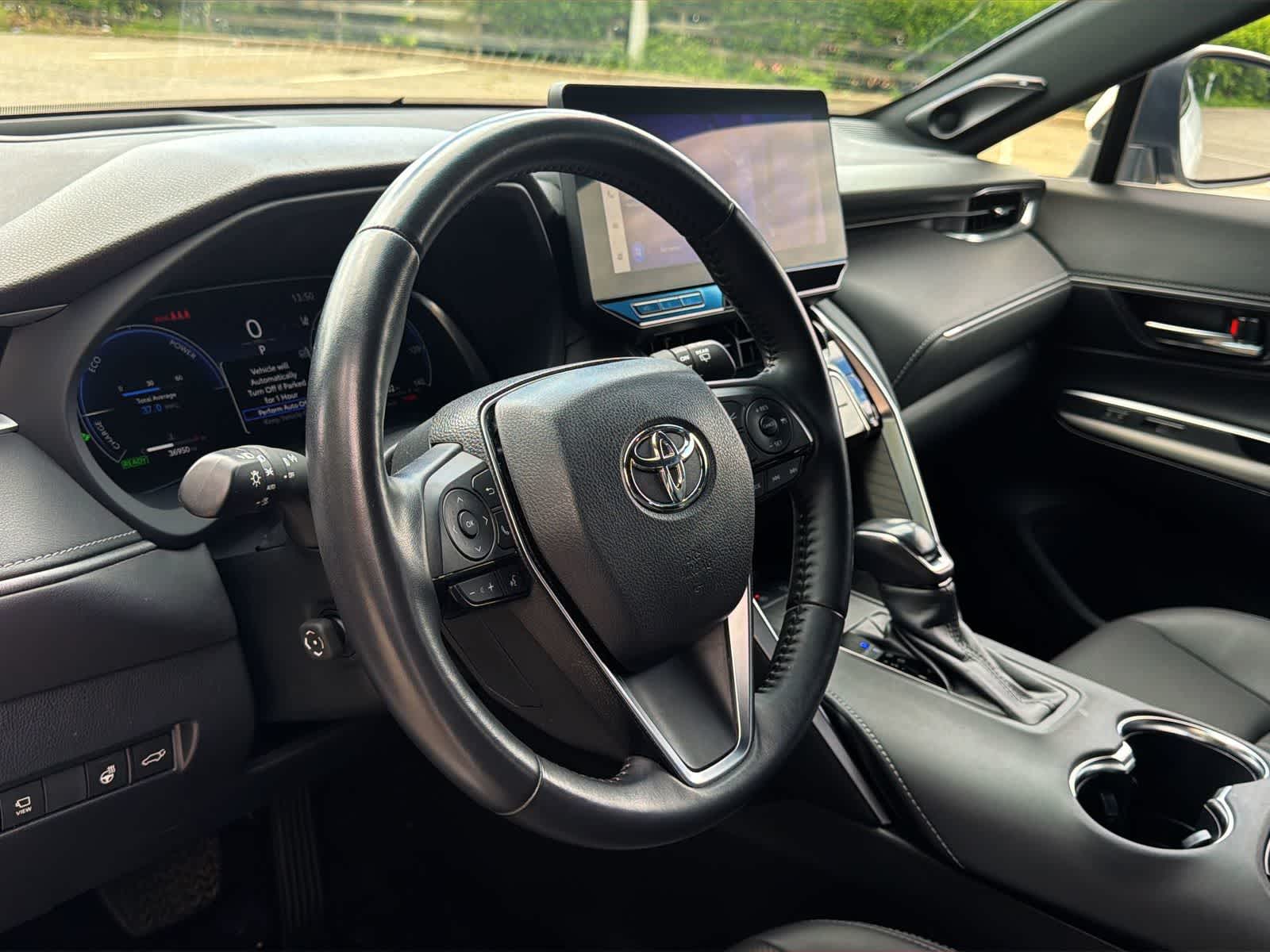 Thumbnail: 2023 Toyota Venza - 23