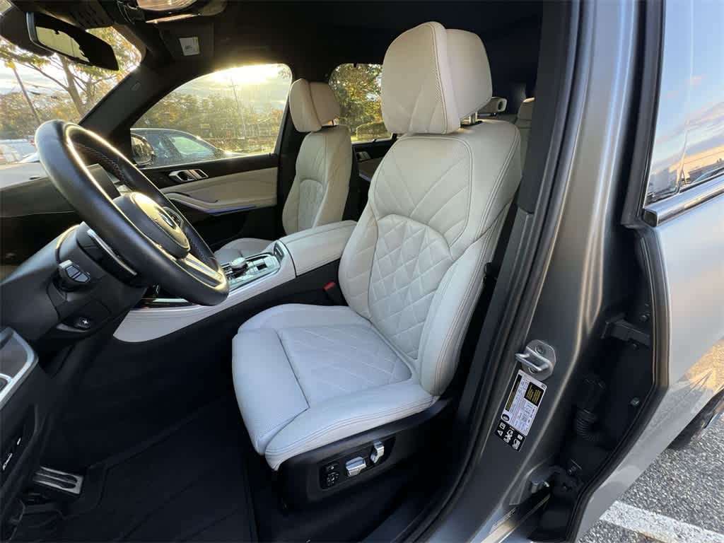 Thumbnail: 2025 BMW X5 - 19