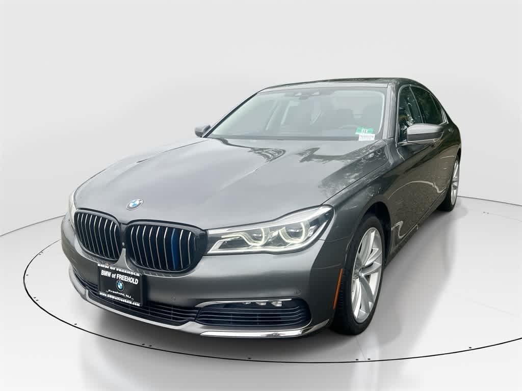 Thumbnail: 2017 BMW 7 Series - 1