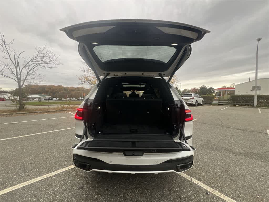 Thumbnail: 2024 BMW X7 - 27