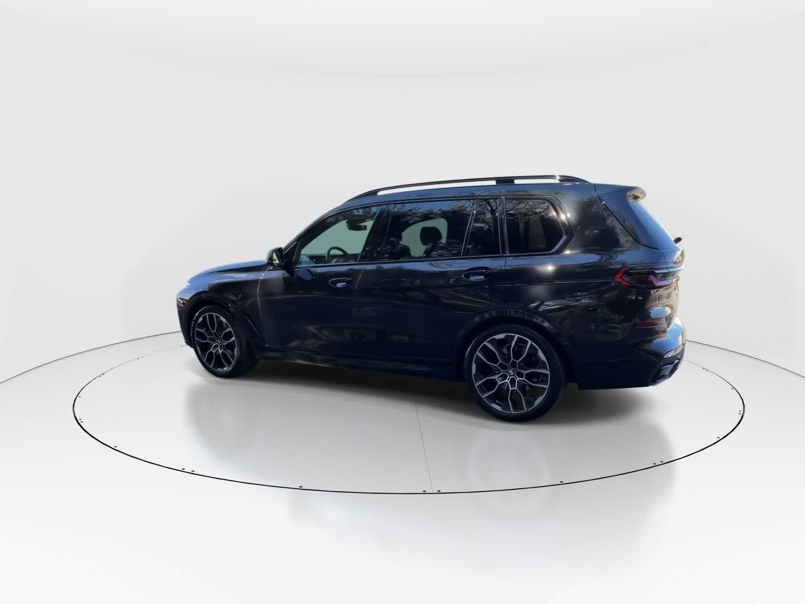Thumbnail: 2023 BMW X7 - 6