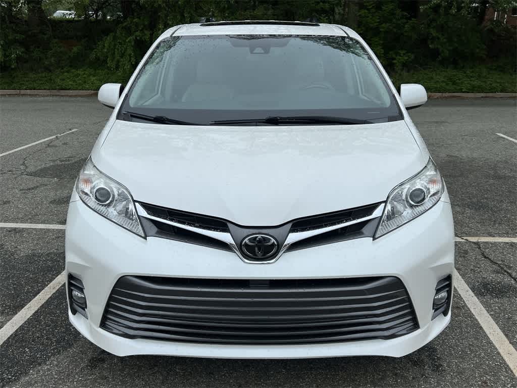 2019 Toyota Sienna XLE Premium 14